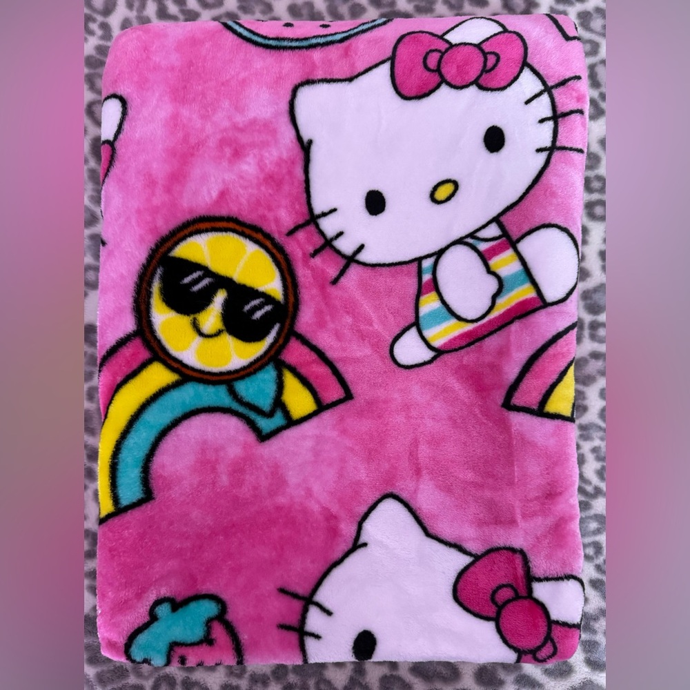 NWOT Hello Kitty Summer Blanket